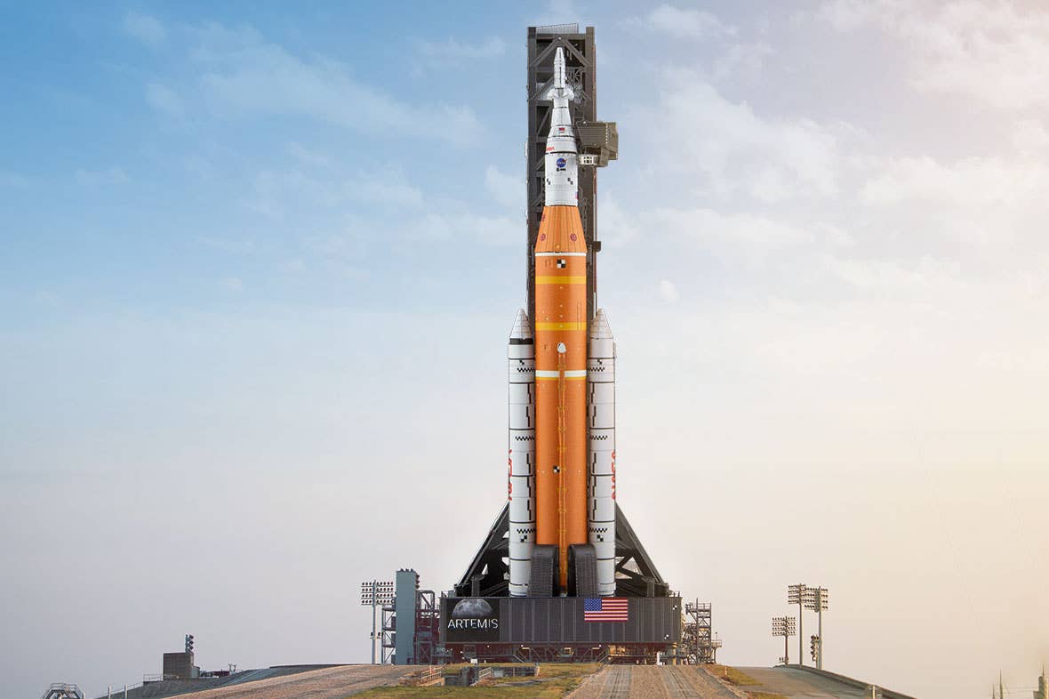 Artemis Moon Rocket - Premium Series Metal Earth