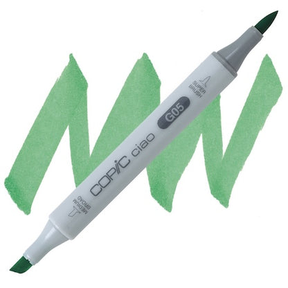 Copic Ciao marker in Emerald Green color with a double-ended design and a super brush tip on one end.