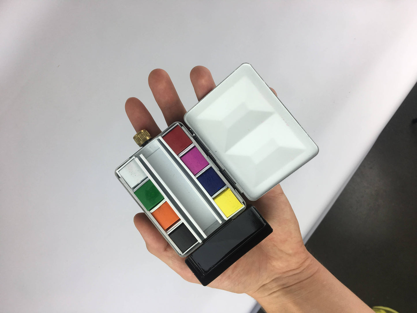 Artist Bijou watercolor paint palette box with flask, Fome